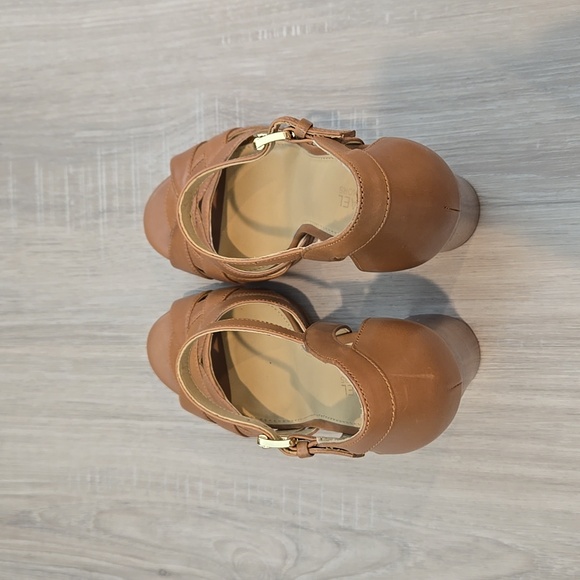 Platform sandals - Picture 2 of 4